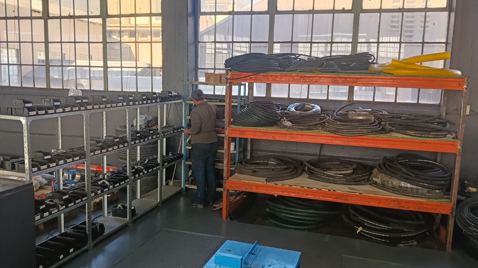 Hose racks and fittings bins in the TS Hydraulic workshop